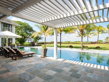 5 Bedroom Villa