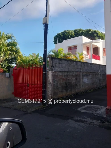 4 Bedrooms House for Sale – Beau-Bassin 
