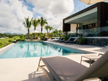 4 Bedroom Villa