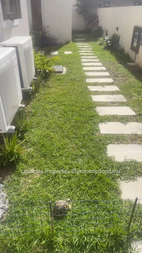FOR RENT – Spacious 3-Bedroom En-Suite Apartment in Mont Choisy