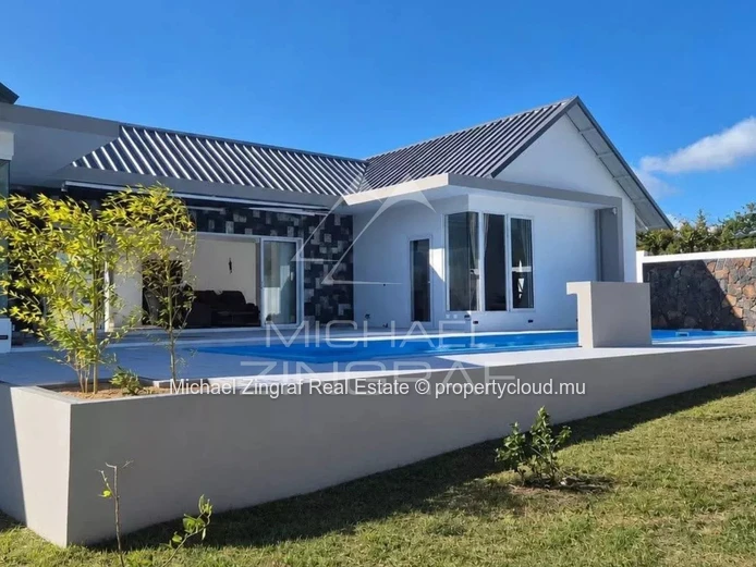 Modern & Secure Villa with Private Pool – Petite Rivière Noire