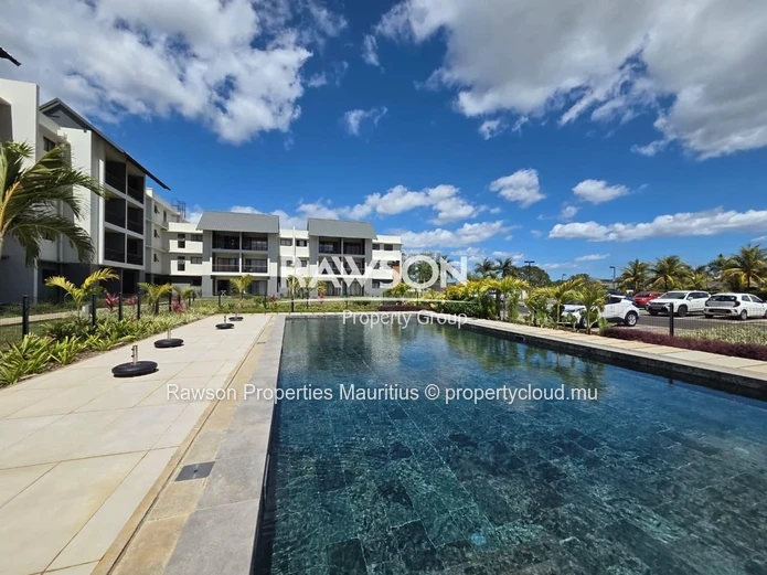 2 Bedroom Apartment | 2 Bathrooms | Pool | Shops | Medical Centre | Padel | School | Beau Plan