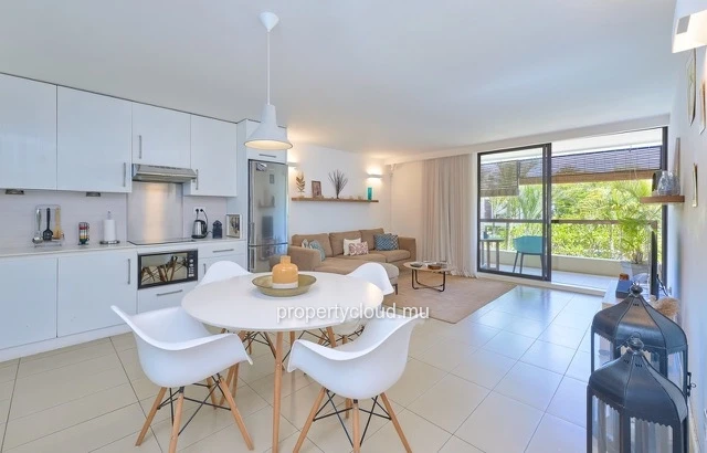 For sale: one bedroom apartment on the 1st floor, furnished and equipped, accessible to foreigners in Mont Choisy.