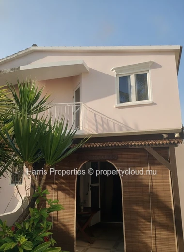 À louer : Duplex dans une résidence sécurisée à Grand Gaube