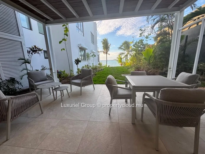 Pointe Aux Canonniers – Prestige Seafront Residence – Direct Beach Access