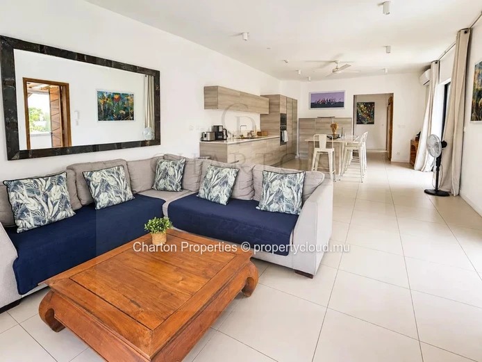 Appartement de 2 chambres au bord de la marina avec ponton privé