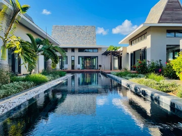 Villa Contemporaine De Plain Pied À L’Esprit Balinais