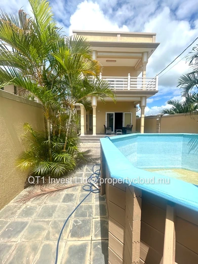 FURNISHED FAMILY VILLA FOR SALE – Grand Baie / Péreybère –