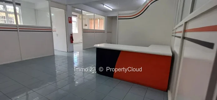 Office - 200m2 - Quatre Bornes - Ref. BU95567LO