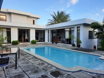 4 Bedroom Villa