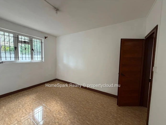 2-Bedroom Apartment for Rent – Rose Hill