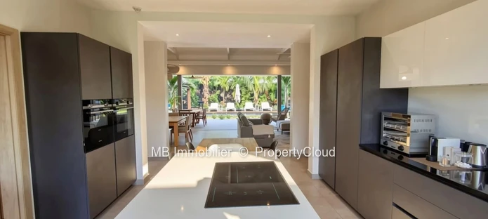 Villa for sale.