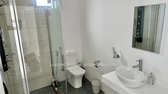 Villa Moderne À Louer À Péreybère – Calme, Confort Et Piscine Privée