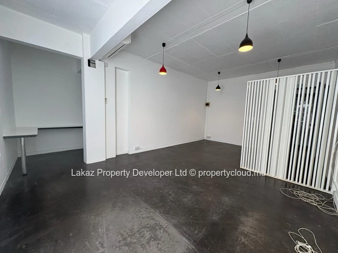 Furnished Office for Rent in Calebasses 35m²
