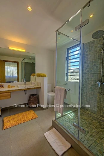 Luxueuse Villa De 4 Ch A 500 Metres De La Mer Dans Le Nord De L’Ile Maurice