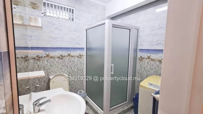 CLEAN & SPACIOUS 3-BEDROOM APARTMENT FOR RENT IN FLIC EN FLAC  ~ 3 Mins Walk to Flic en Flac Beach
