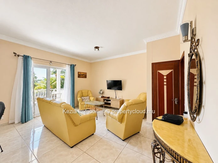 IDEALLY LOCATED APARTMENT Located in a prime area, this property combines comfort and convenience. Perfectly situated...