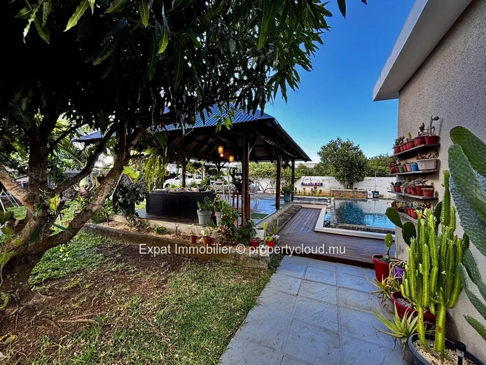Exceptional 4-Bedroom En-Suite Villa With Infinity Pool – Calodyne