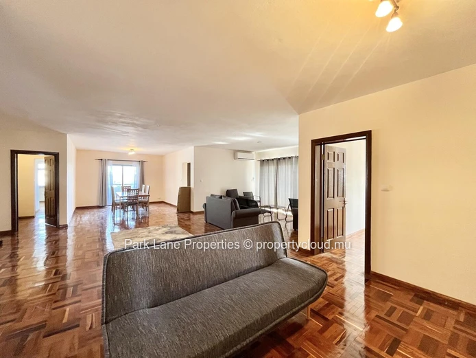 Vivez le confort au sommet – Penthouse meublé à Rose Hill