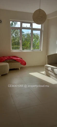 Appartement 3 chambres entièrement rénové avec balcon à louer à Floreal - À 7 minutes à pied de la station de métro  