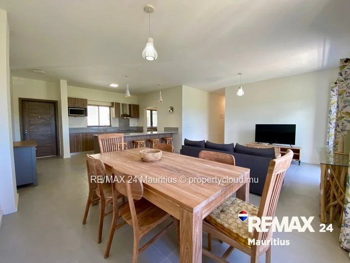 Exclusive Top-Floor Apartment in Prime Residence