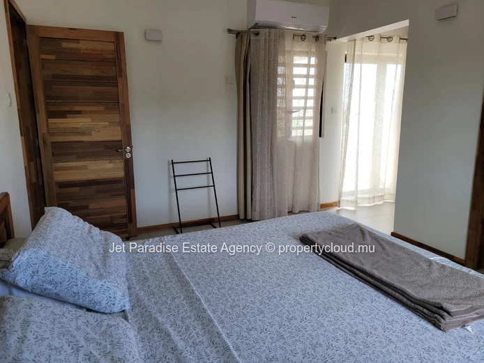 Modern Villa of 4 Bedrooms– Gated Community in Flic en Flac