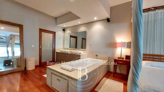 BAIN BOEUF - Seaside Luxury Living with Ocean Views - 3 Bedroom