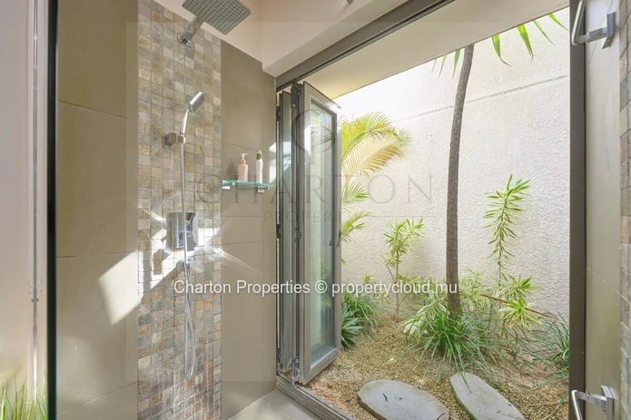 Luxury 3-bedroom villa with a private pool just minutes from Grand Baie