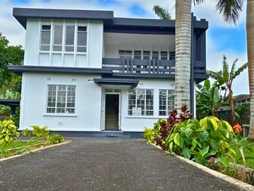7 Bedroom House