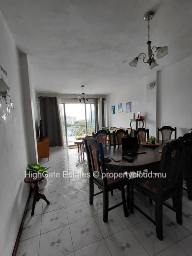 Appartement A Vendre Au Coeur De Quatre Bornes.