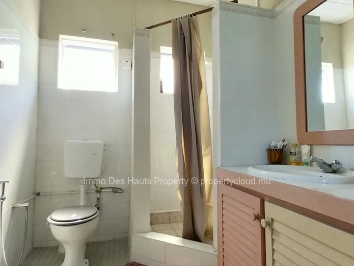 3 bedroom fully furnished apartment long term rental rue lees curepipe 