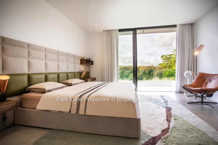 Villa Rempart | Villa Prestigieuse de 5 Chambres avec Piscine et Cadre Montagneux