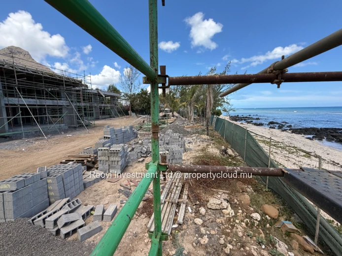 Freehold Beachfront Apartment in Tamarin