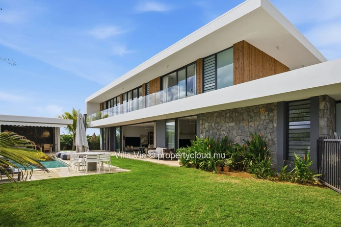 Bois Chandelle – Contemporary 4-Bedroom House
