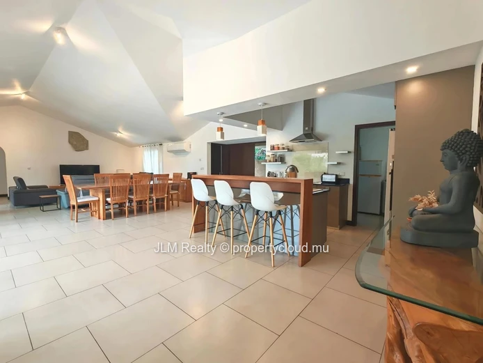 For Rent: Contemporary 4-Bedroom Villa with Private Pool and Jacuzzi, Cascavelle, Mauritius