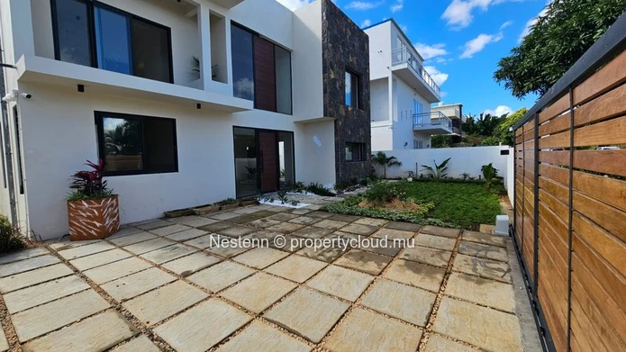 Villa moderne de 4 chambres 