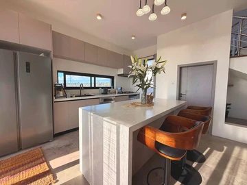 5 Bedroom Villa