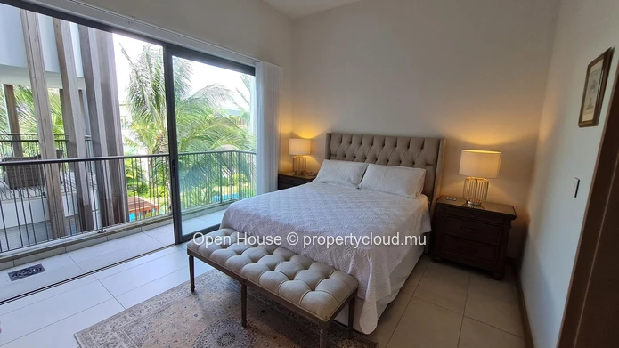 Mont Choisy Park in Grand Baie - IRS Apartment for sale 214m², 3 bedrooms, shared swimming pool, accessible to foreig...