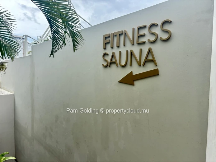 Ground Floor 3-Bedroom Apartment with Private Garden in Pointe aux Canonniers, Mauritius, 196.69 m²