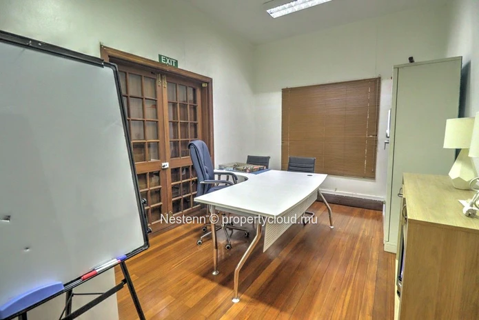 Prestigious property ideal for a head office or offices