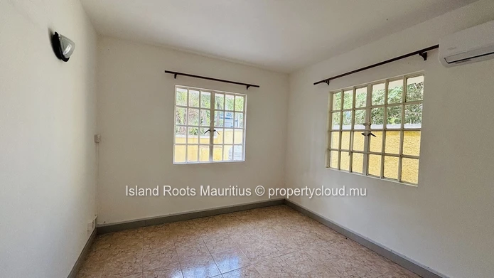 À Vendre – Maison À Trou Aux Biches
