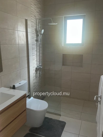 FOR RENT, new 3-bedroom villa in Grand Gaube (Calodyne)