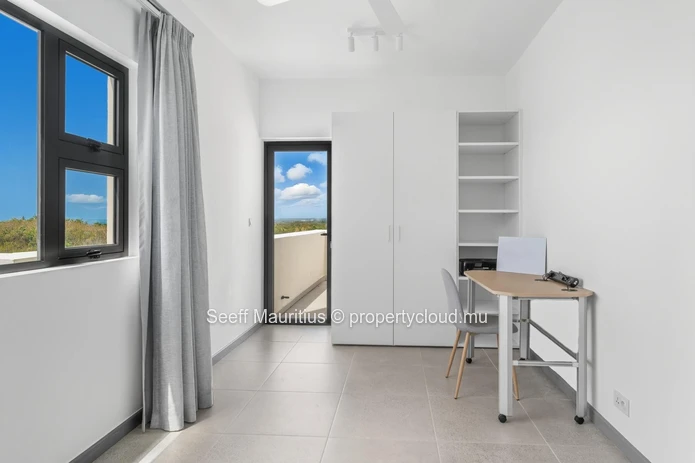 Retraite Penthouse Sereine avec Piscine et Bar