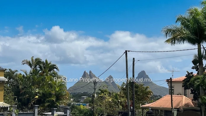 Prime  residential Plot of 1,046 m² – Ideal for your dream home
