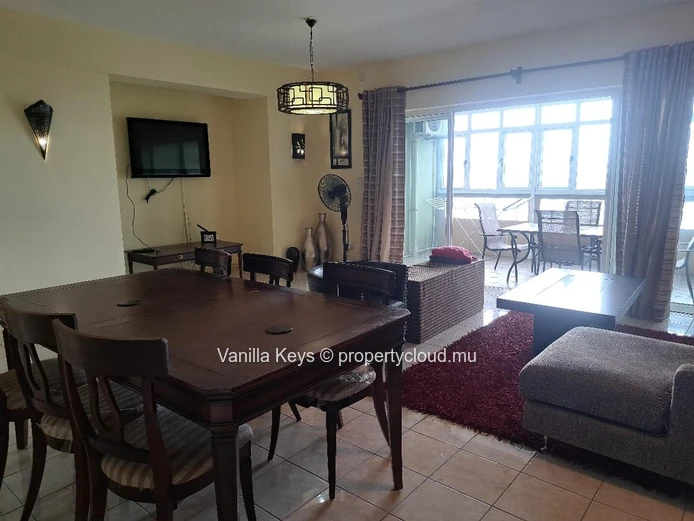 Appartement meuble et equippe (150 m2) a vendre  à Quatre Bornes, Prix Rs (neg)