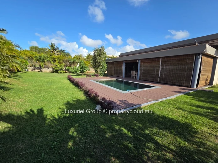  Beautiful Family Villa With Private Pool For Rent