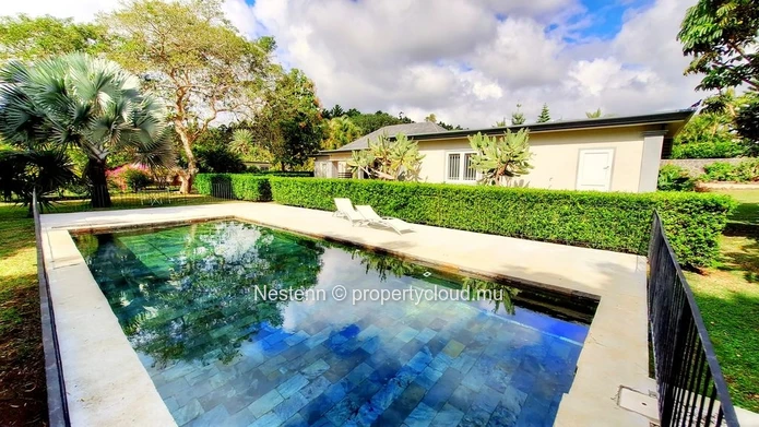 4-bedroom family home in a huge garden