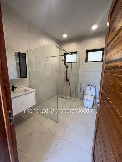 New Villa For Sale In Balaclava