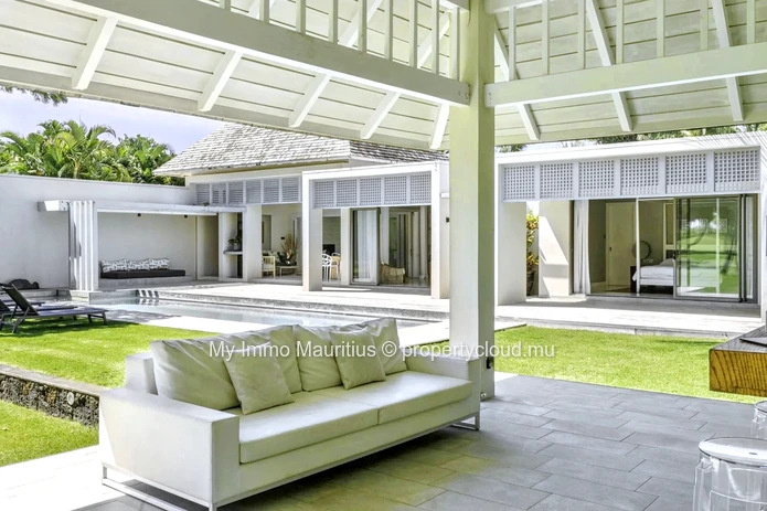 Elegance and Serenity - Prestige Golf Villa in Mauritius