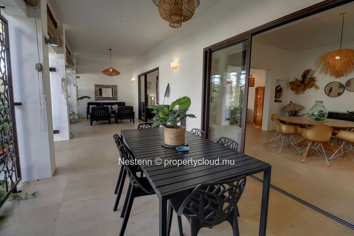 Charmante villa de 3 chambres avec piscine privée à Péreybère